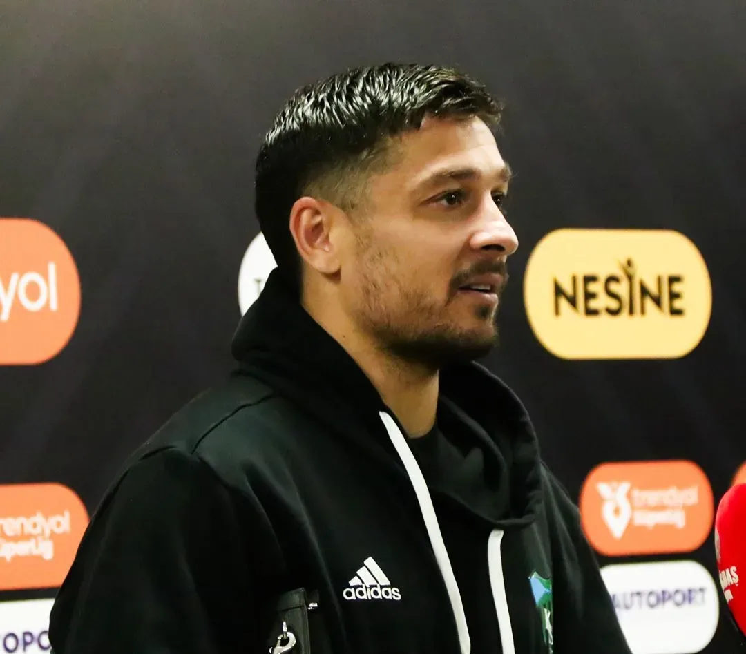Ahmet Oğuz: Kocaelispor taraftarına layık olmak istiyoruz