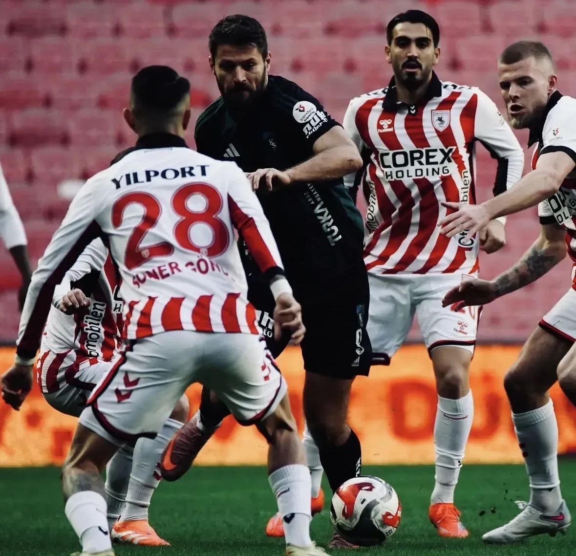 Samsunspor ile Kocaelispor puanları paylaştı