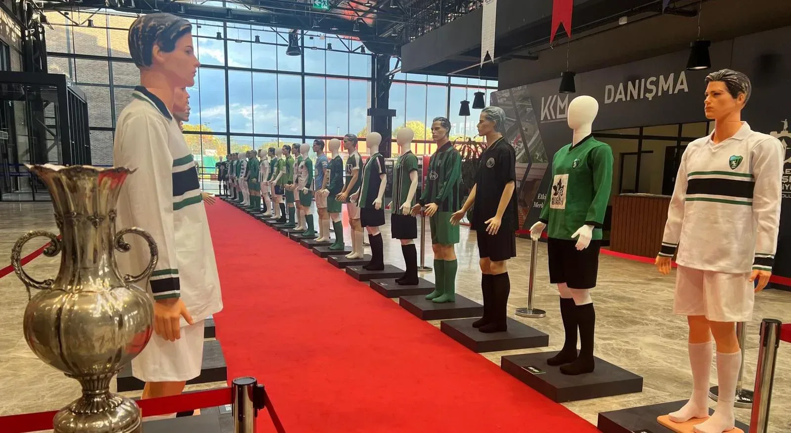 VII. Uluslararası Kocaeli Spor Tarihi Sempozyumu başladı