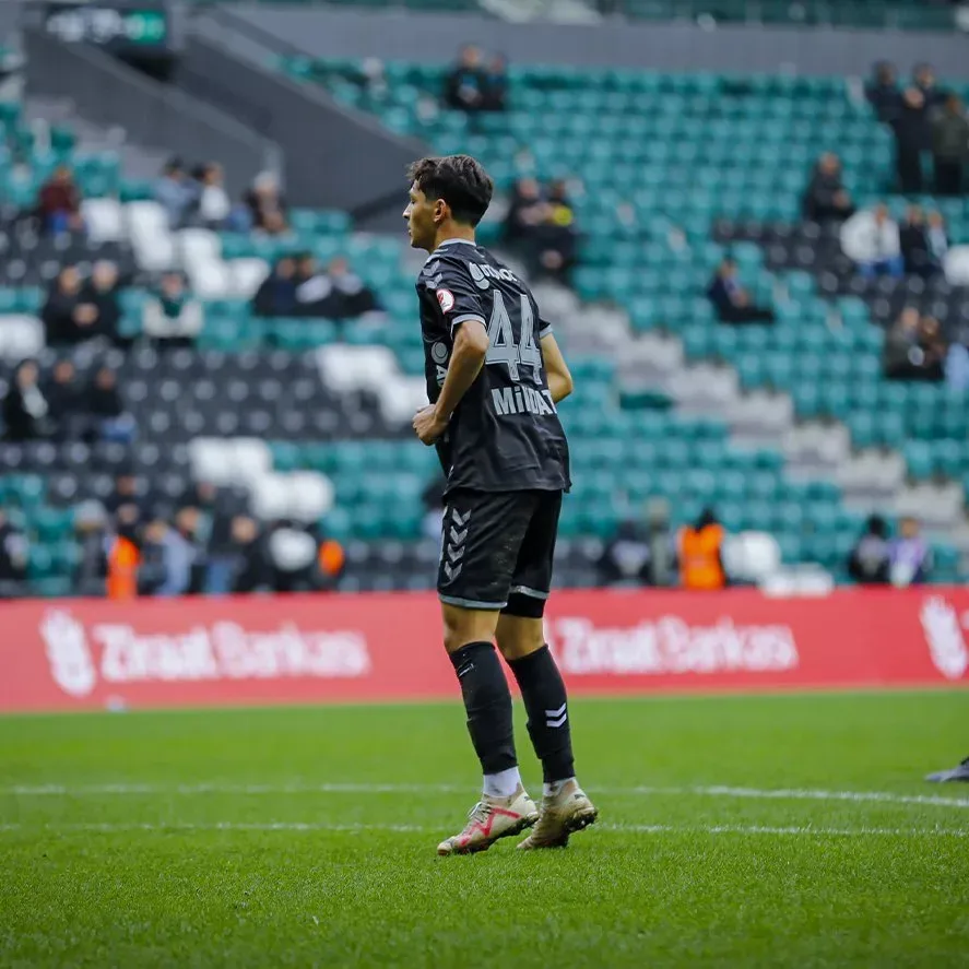 Kocaelispor, Mikdat Çil ile 5 yıllık sözleşme imzaladı – Balıkesirspor’a kiralandı.