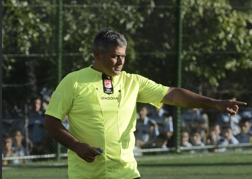 Serdar Çakman kimdir? Hakemliği neden bırakmıştır?