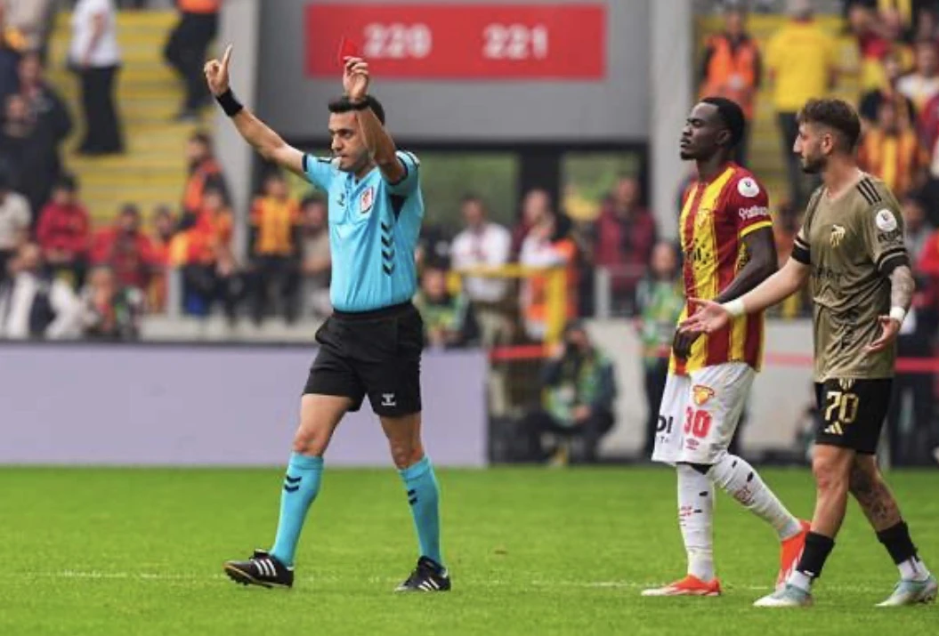 Göztepe maçının tartışılan hakemi Başakşehir maçında
