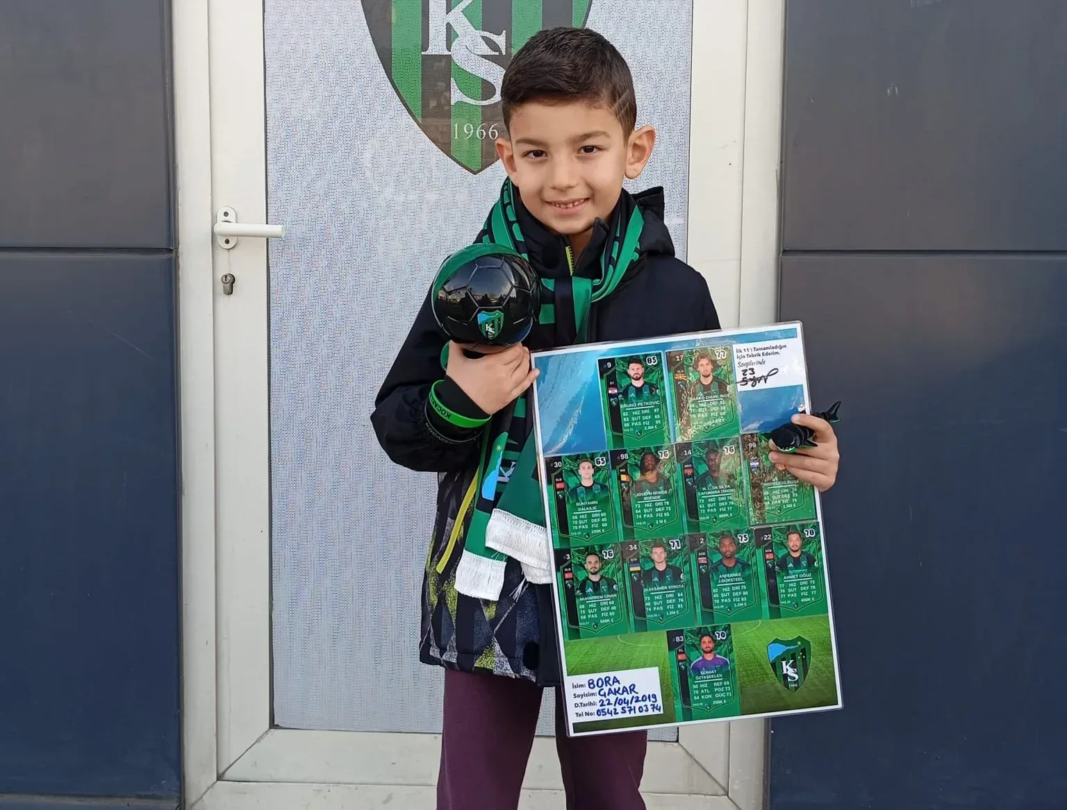 Kocaelisporlu çocuklara hediyeleri verildi