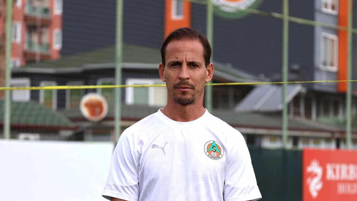 Alanyaspor Teknik Direktörü Pereira: “Elimde olsa 10 değişiklik yapardım”