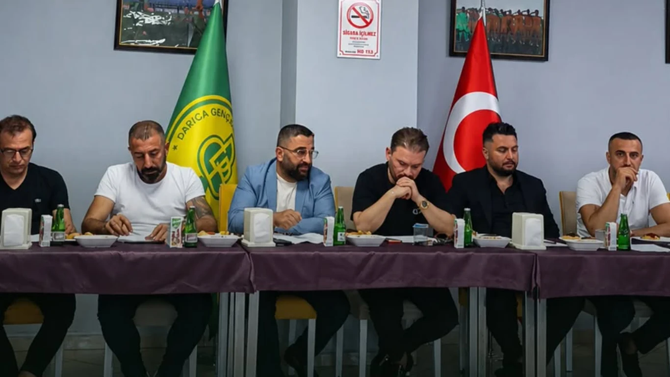 Darıca 1934 Gençlerbirliği’nde yönetim ilk kez toplandı
