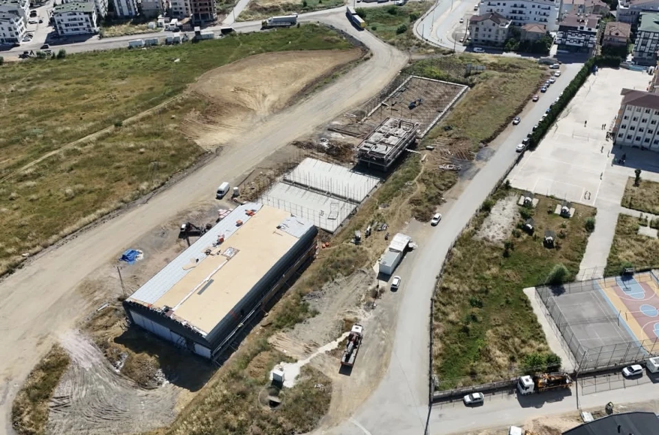 Darıca’daki spor kompleksinde çalışmalar sürüyor