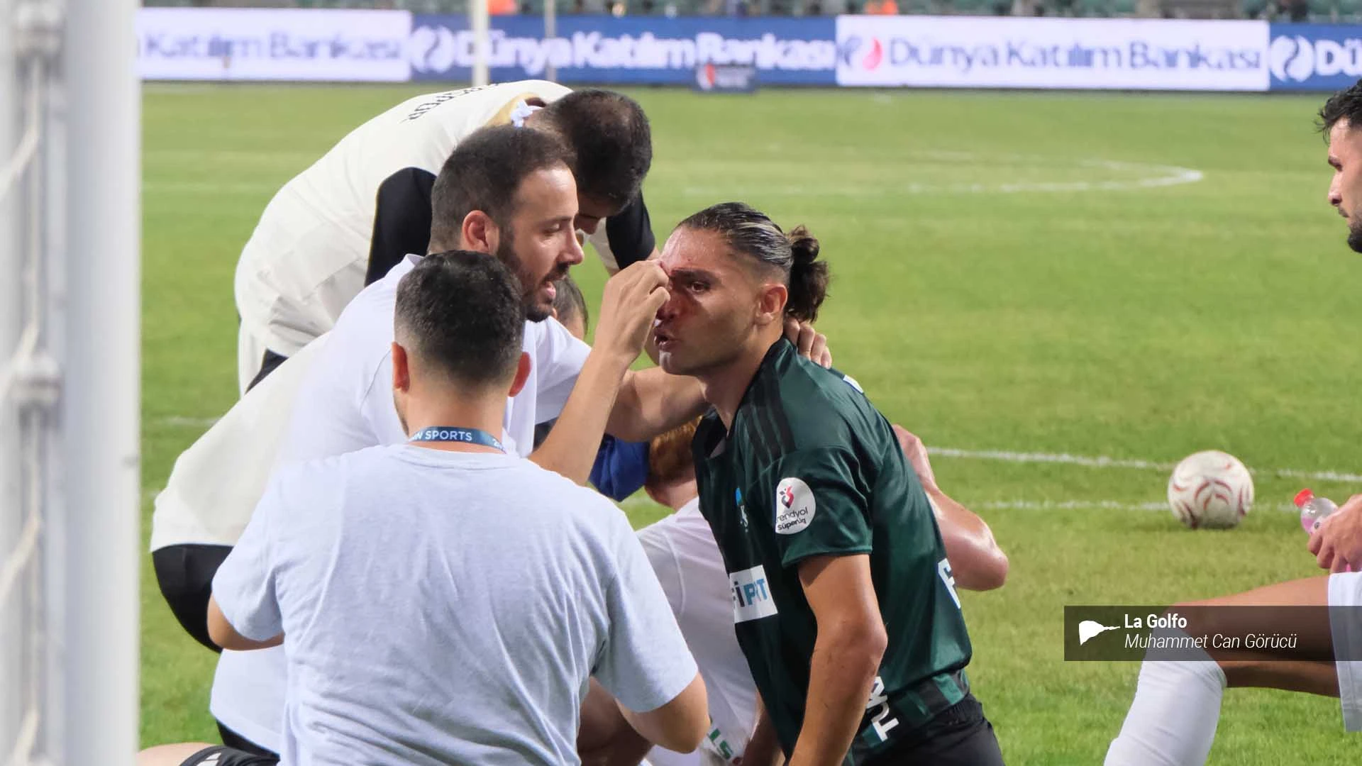 Emir Ortakaya 5 dikişle 90 dakika savaştı!