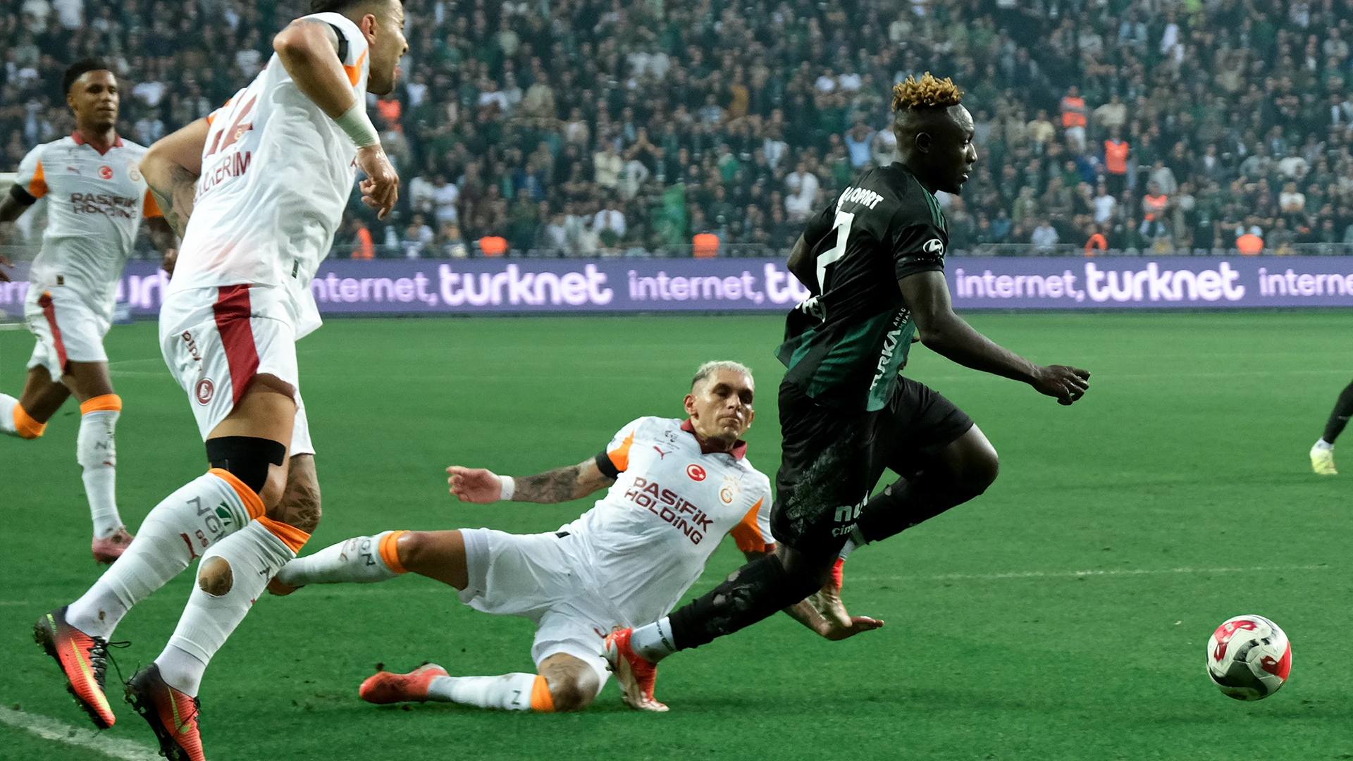 İlk kez milli takıma çağrıldı