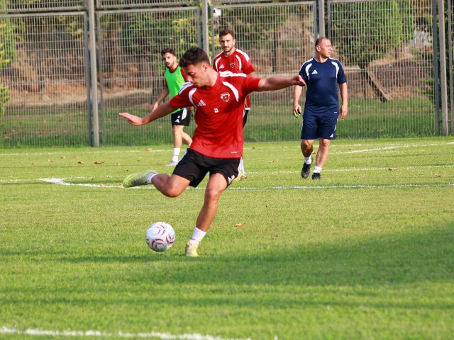 Gölcükspor Kavaklı’da yeniden sahaya indi