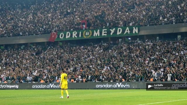 Hodri Meydan’dan Türkiye’ye örnek tribün