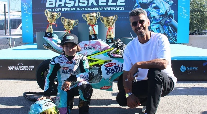 Kocaeli’de piste damga vurdu: Zayn Sofuoğlu 4’te 4 yaptı