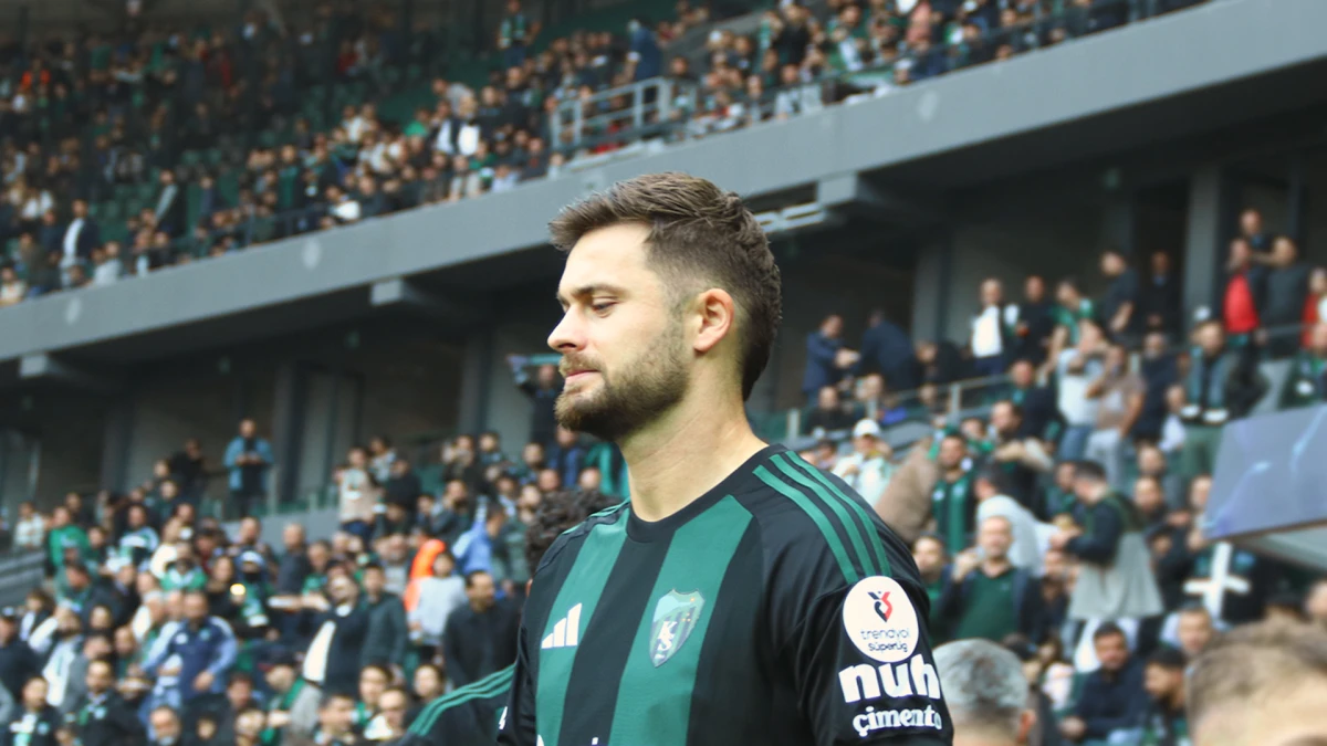 Kocaelispor, Karol Linetty ile yollarını ayırdı