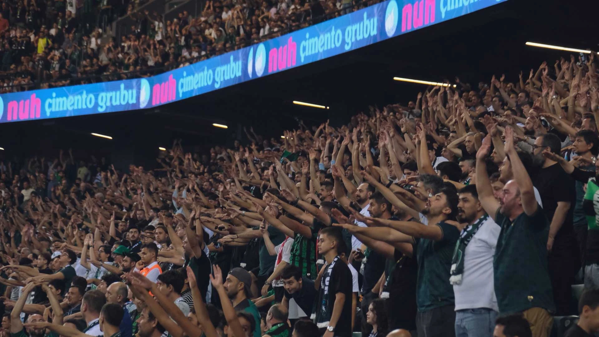 Kocaelispor-Samsunspor maçını kaç kişi izledi?
