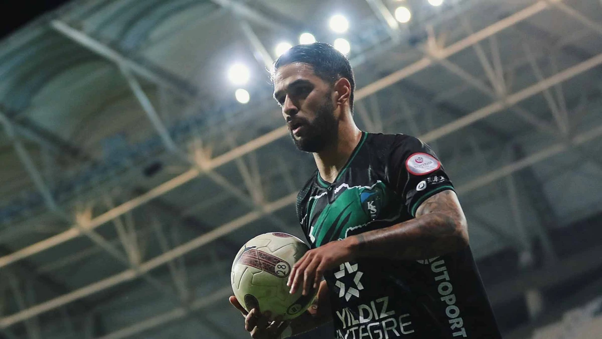Kocaelispor’un eski futbolcusu Daniel Candeias futbola veda etti
