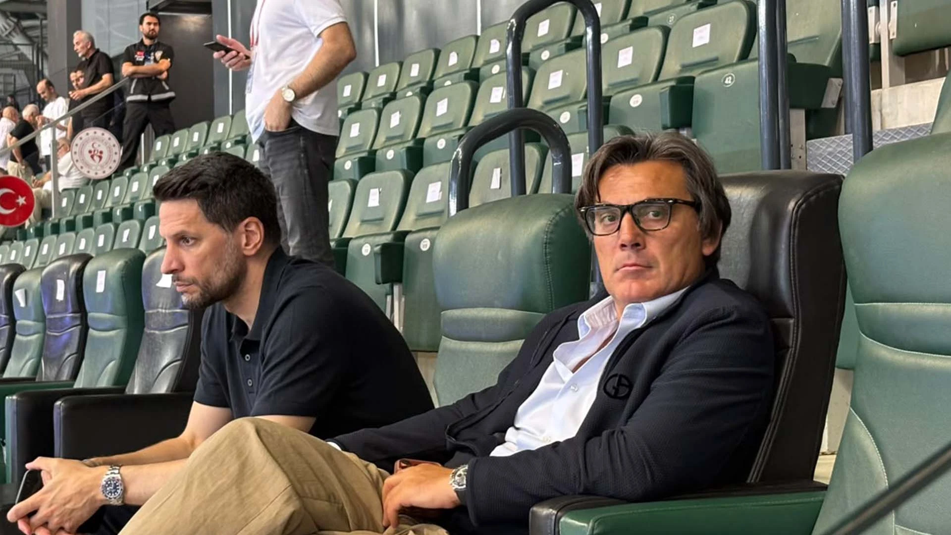 Montella, Kocaelispor-Samsunspor maçını tribünden takip etti