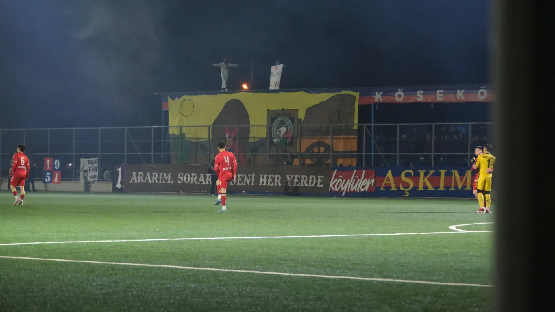 Zirve maçı yarım kaldı