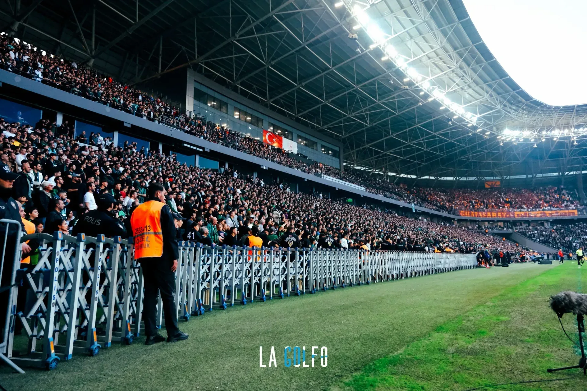 Kocaelispor’un galibiyeti sonrası yorumcular atmosferi övdü