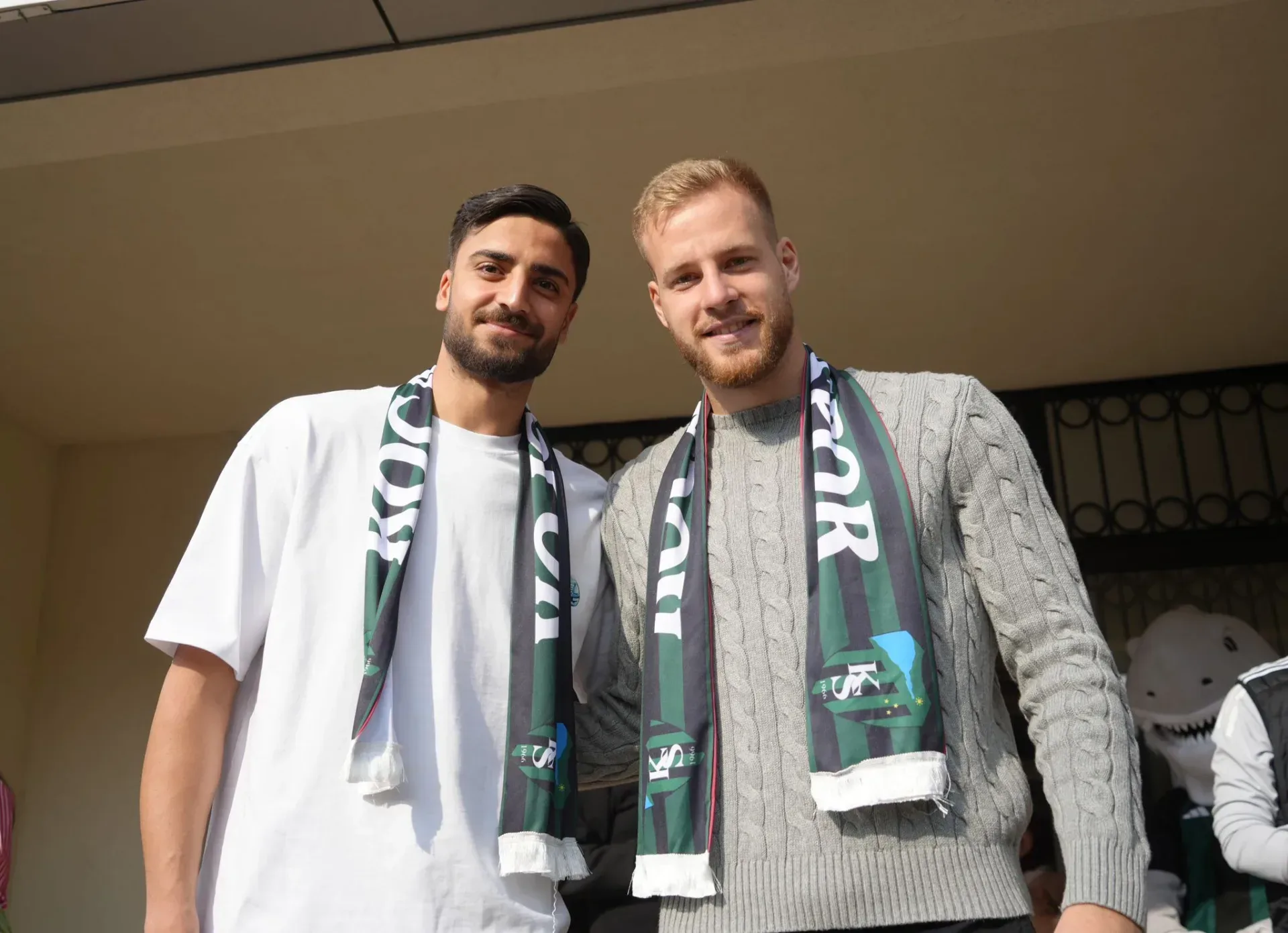 Kocaelispor futbolcuları İzmit Edebali Ortaokulu’nu ziyaret etti