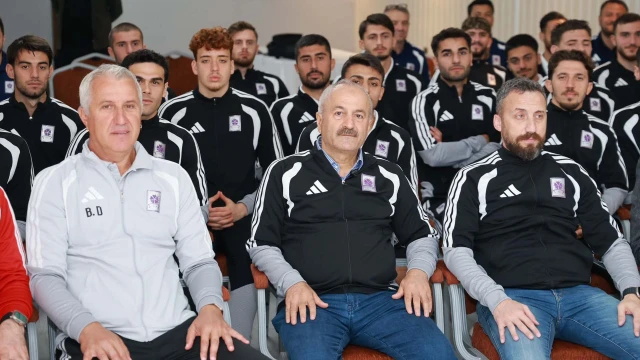 Zinnur Büyükgöz’den Gebzespor’un Bolu kampına ziyaret